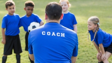 أهمية مدرب كرة القدم في تدريب الفئات السنية